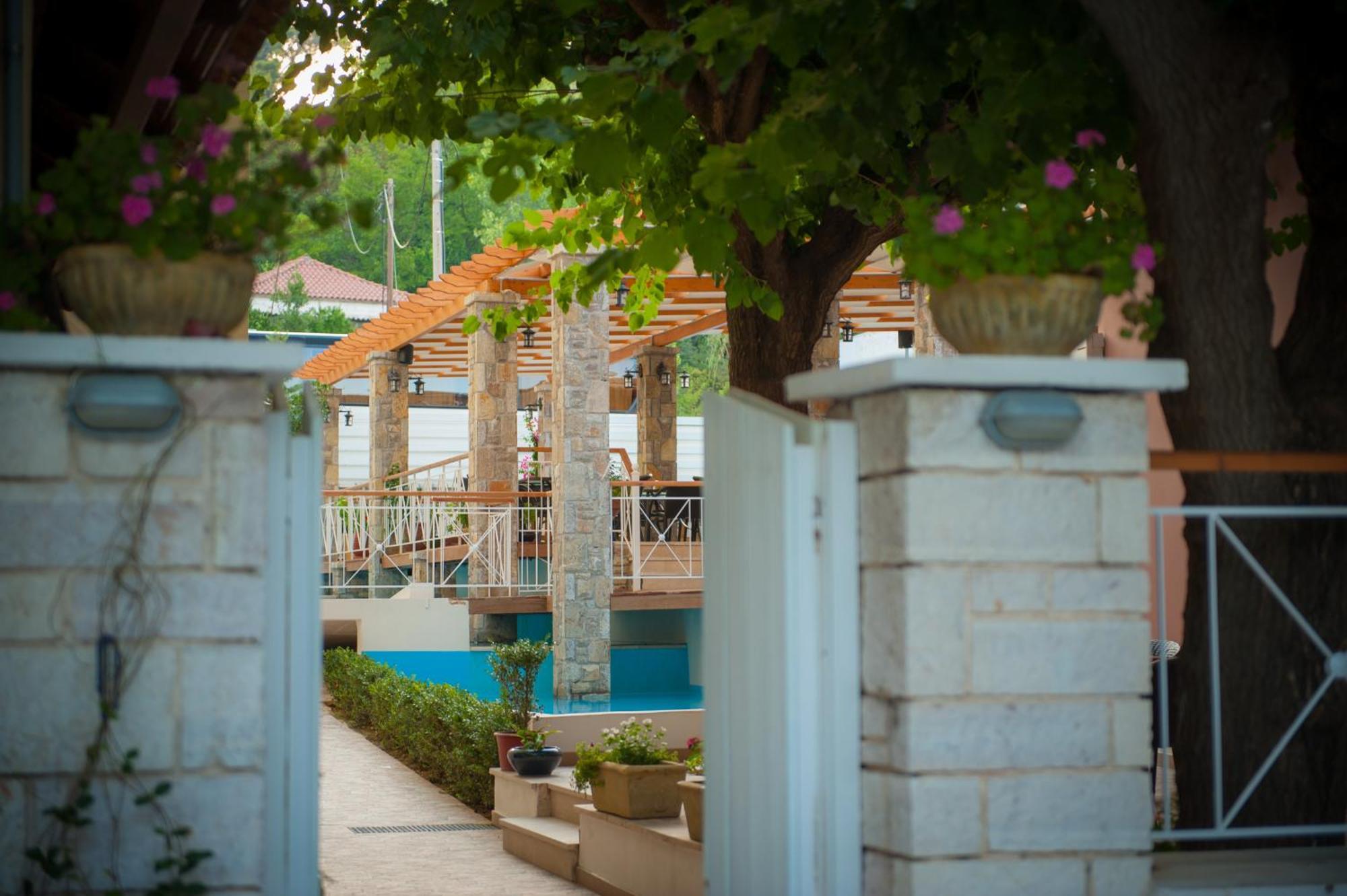 Neda Hotel Olümpia Kültér fotó