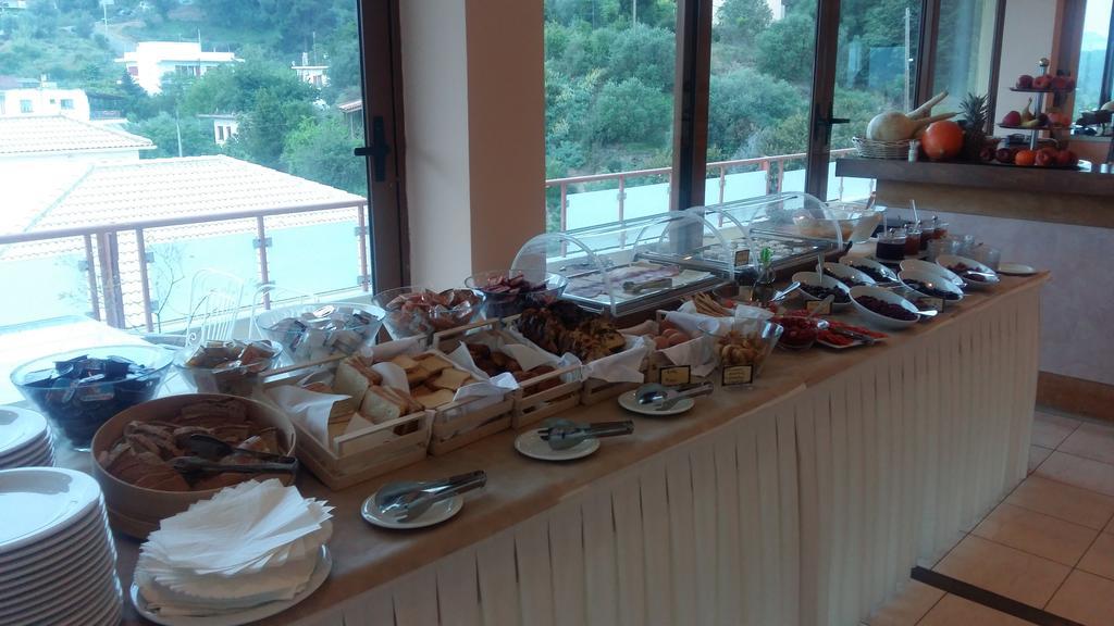 Neda Hotel Olümpia Kültér fotó